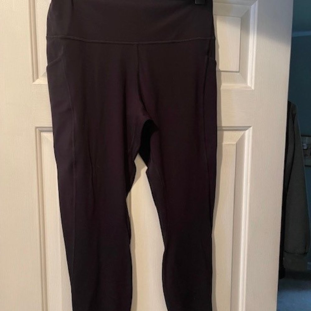 Lululemon Black Wunder Train Contour Fit High-Rise Tight with Pockets Size 12